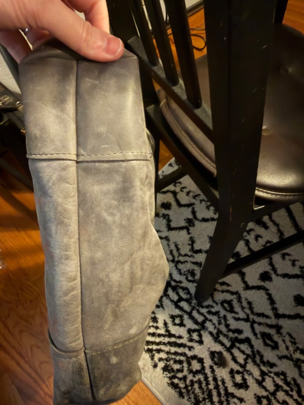 EUC Rough & Tumble Small Leather Lotus in Granite Gray/Grey - Picture 6 of 8